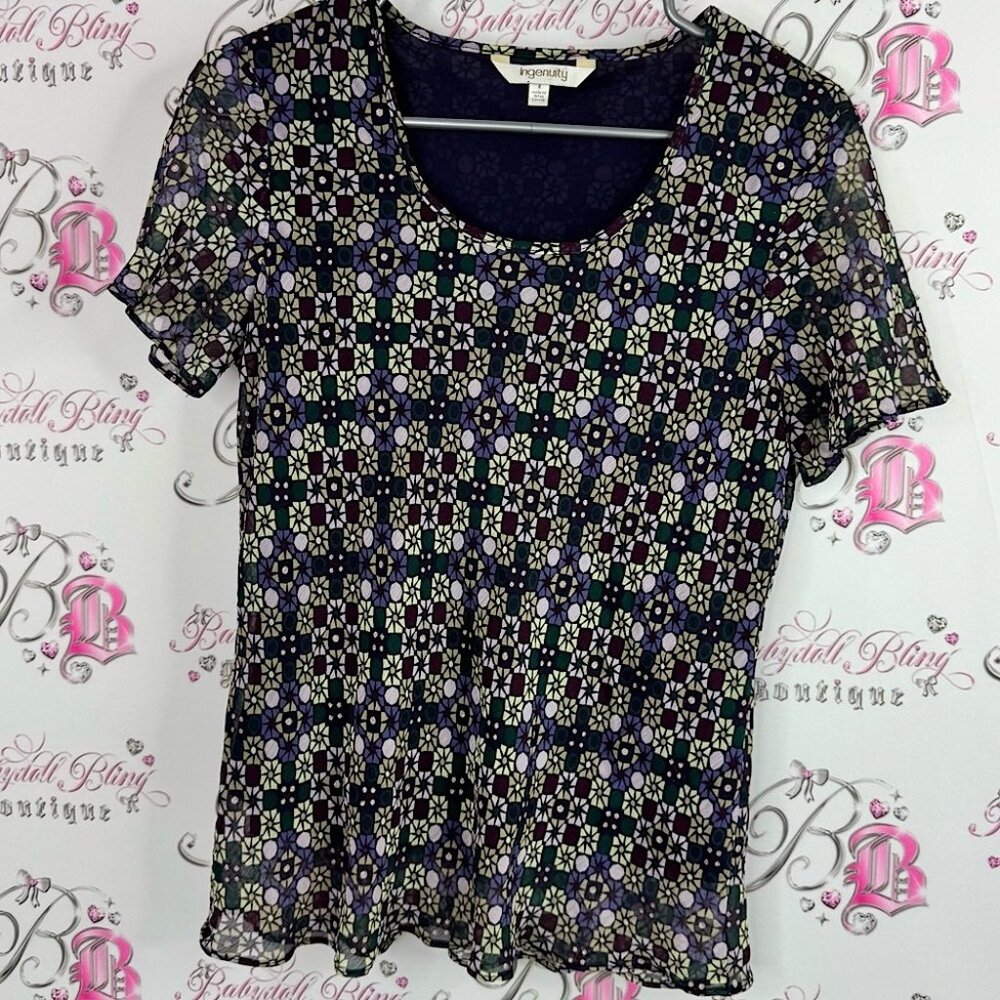 Ingenuity tshirt top blouse Patterned Women's Top in Black and Purple
